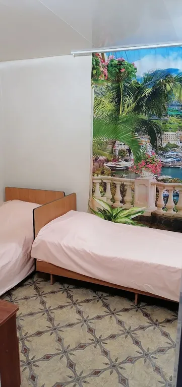 Двухместный домик со своей беседкой