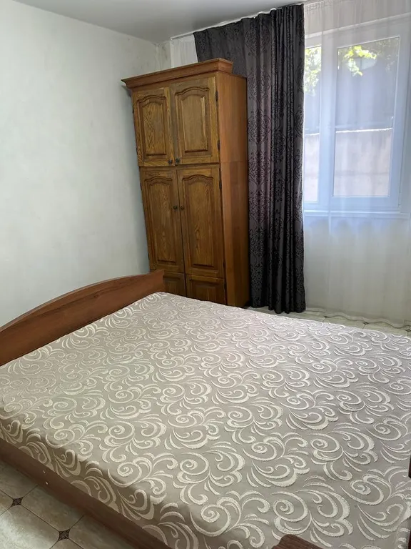 Студия в тихом районе, без комиссии, без животных