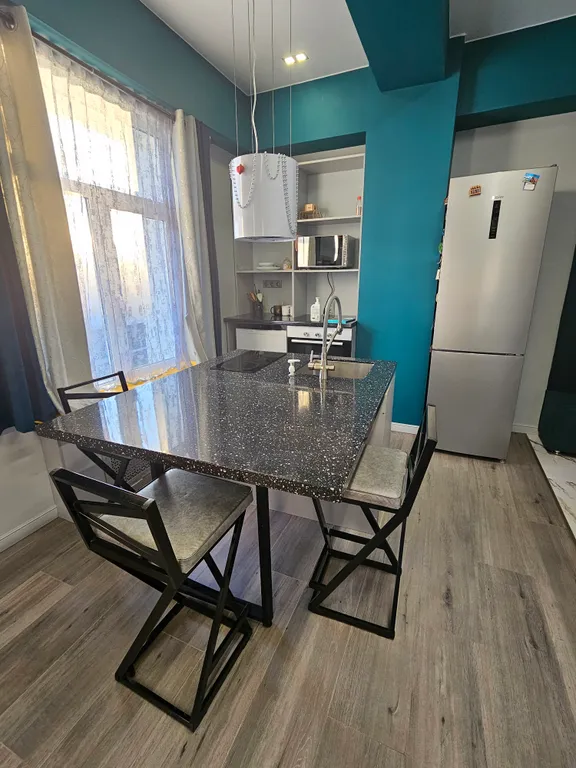 Яркая студия в центре города