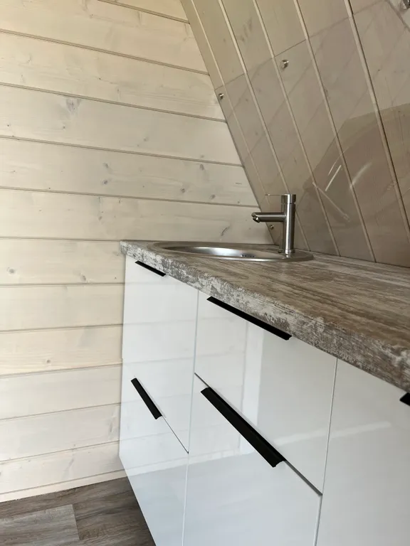 Стильный домик для отдыха с питомцем