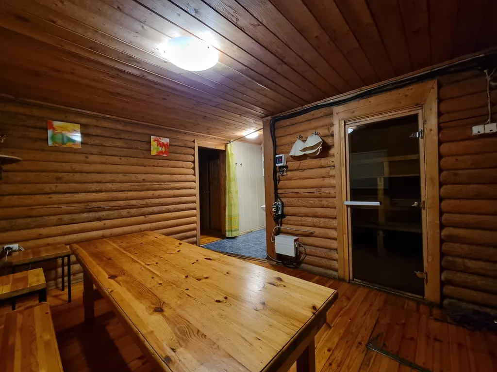 Дом с баней в сосновом парке