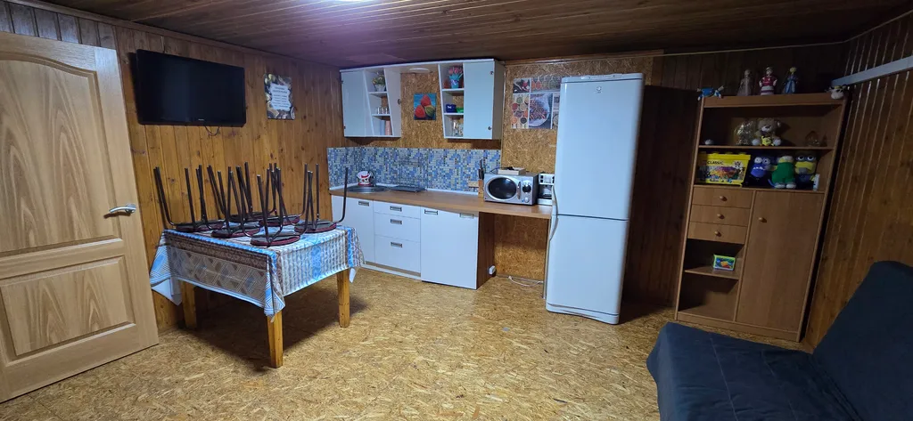 Уютные домики на берегу озера