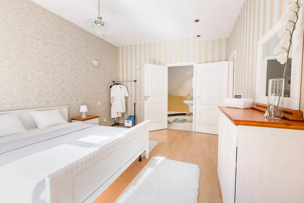 Квартира 4-комнатная Квартира — Минск