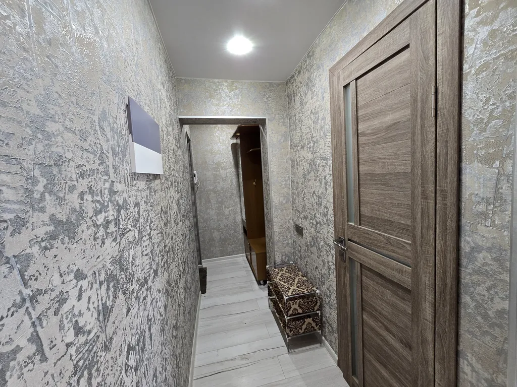 Красивая студия в стиле hi-tech