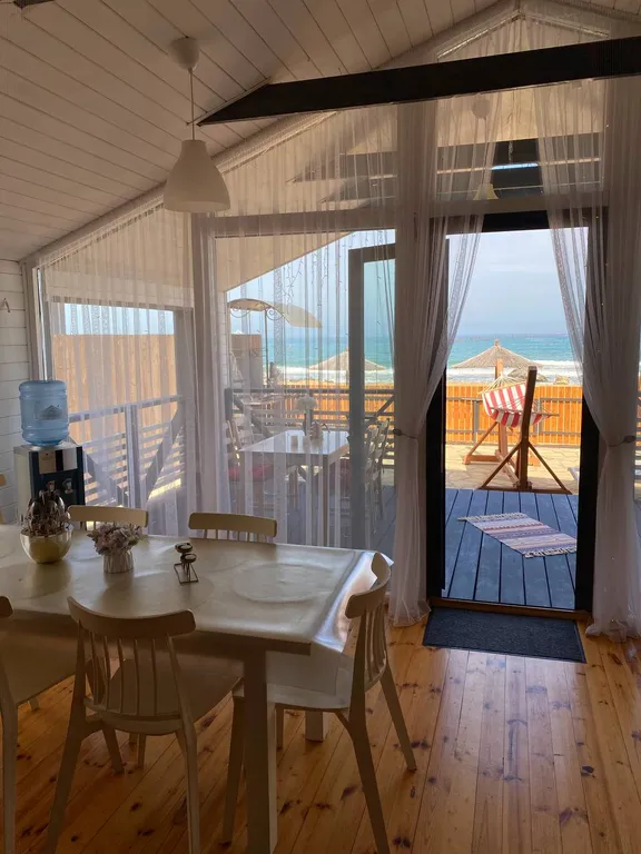 Дома у моря, первая линия, вид на море