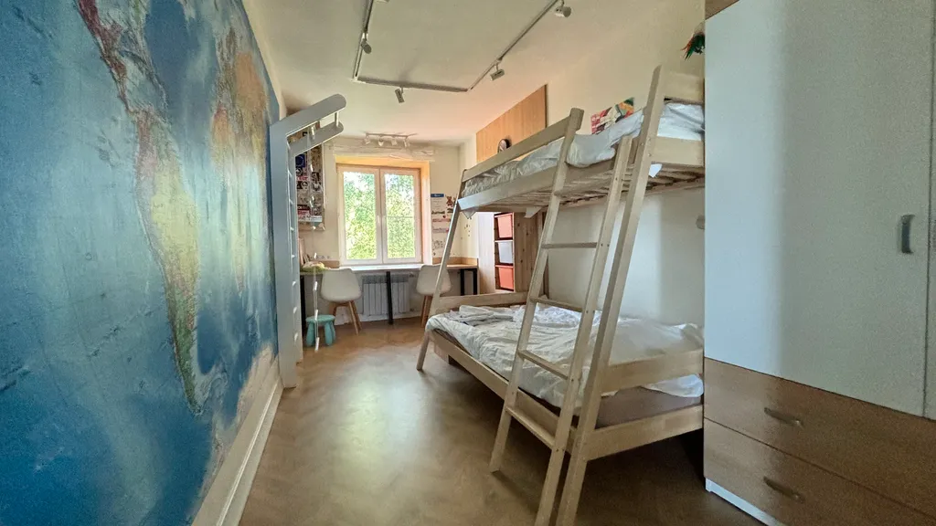 Апартаменты в Радиальном доме с видом на реку