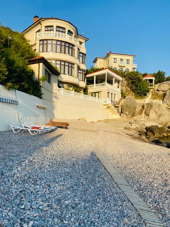 Загородный дом в можжевеловом лесу