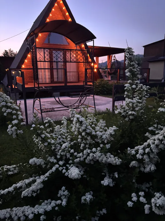 Коттедж Дом в окружении гор — аренда посуточно в Чемал