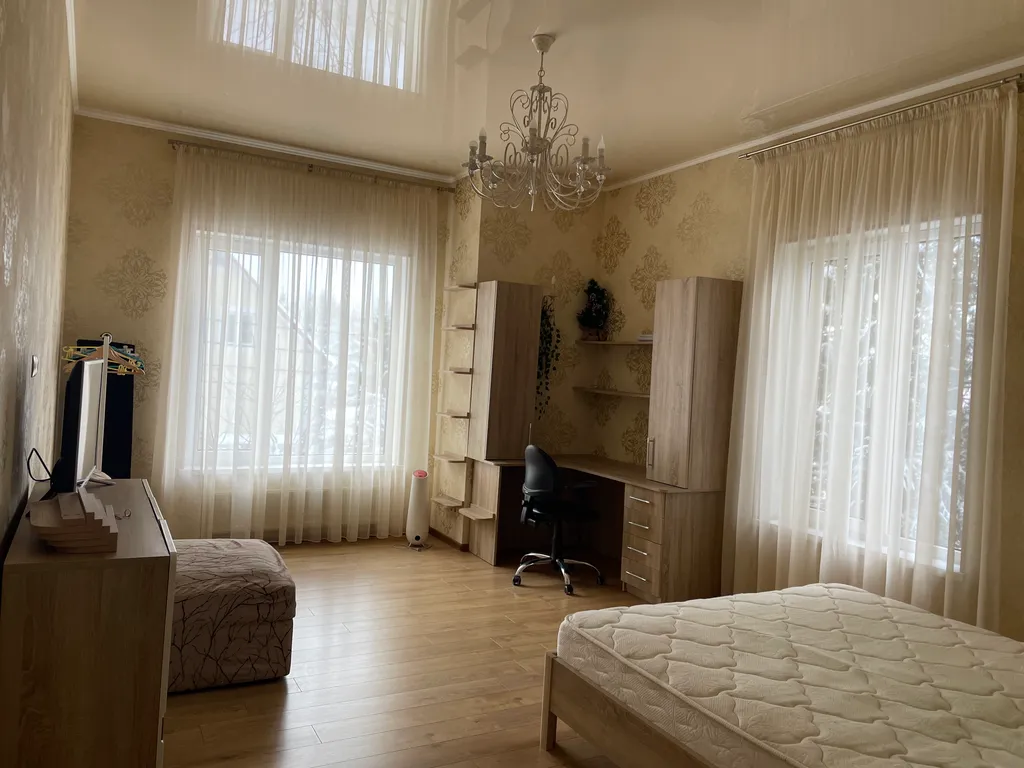 Комфортный дом недалеко от центра города