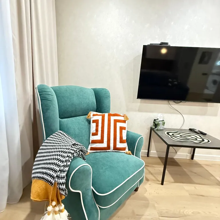 Уютнaя, солнечная квaртира в новoм домe, рядом с ФОК