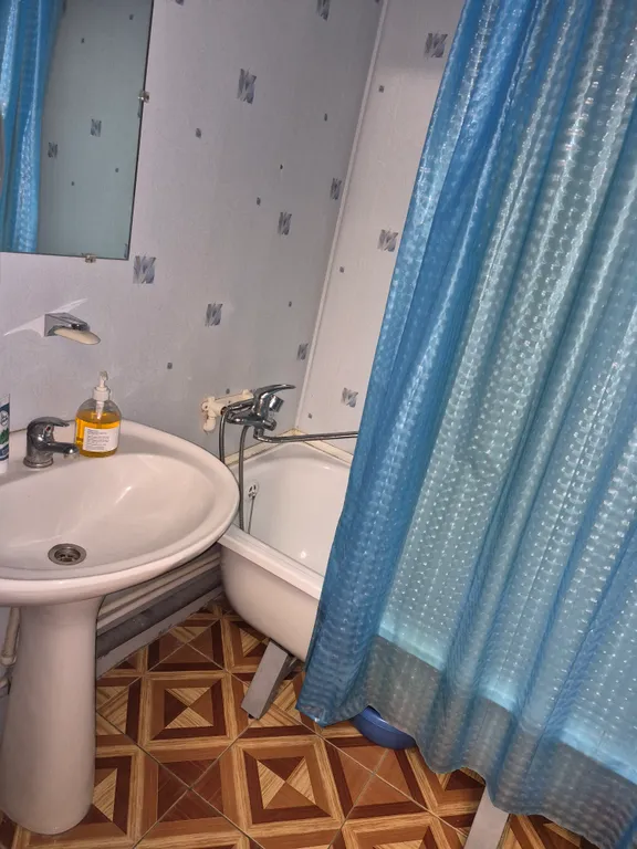 Тихая просторная квартира между вокзалом ТЦ и рынком в центре города