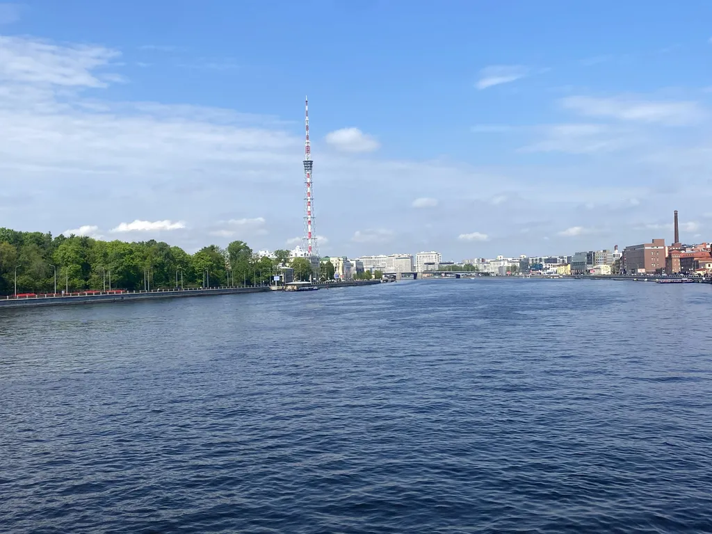 Элегантная евро 2 в 5 минутах пешком от метро Лесная