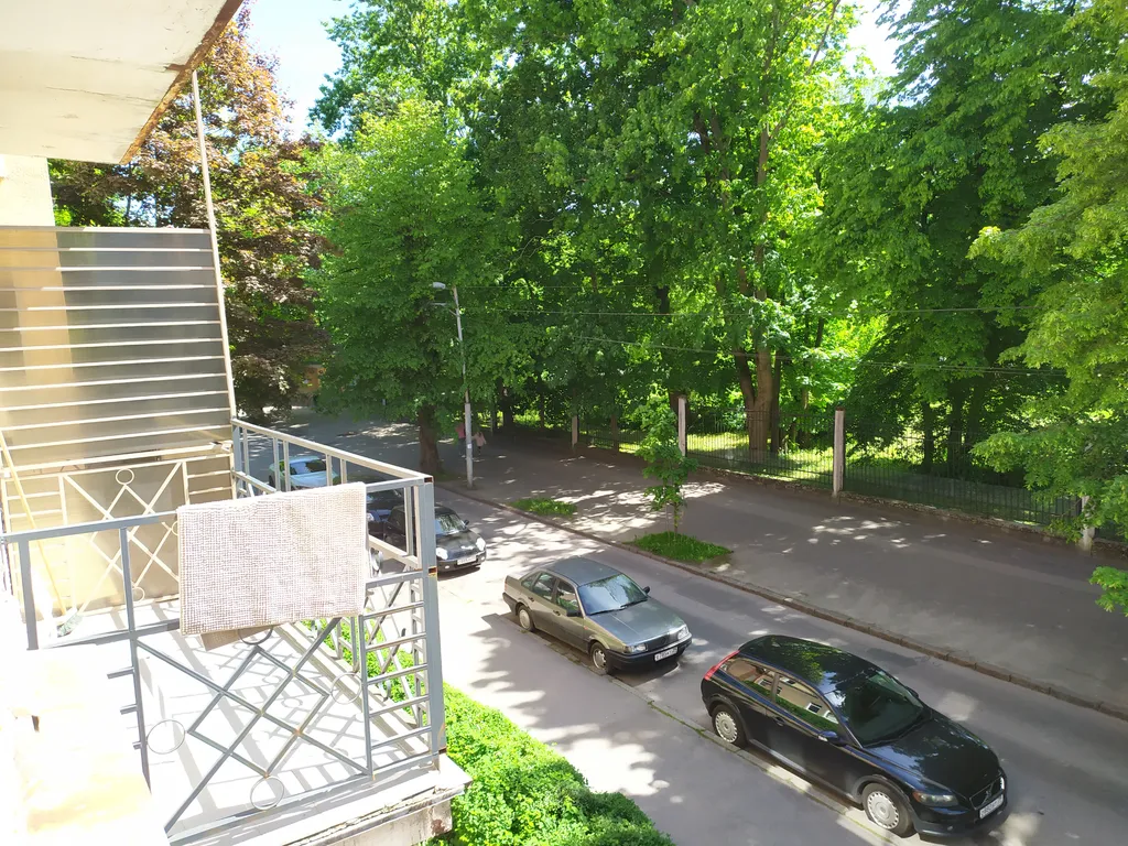 Квартира Квартира на тихой зелёной улице в центре у зоопарка — Калининград