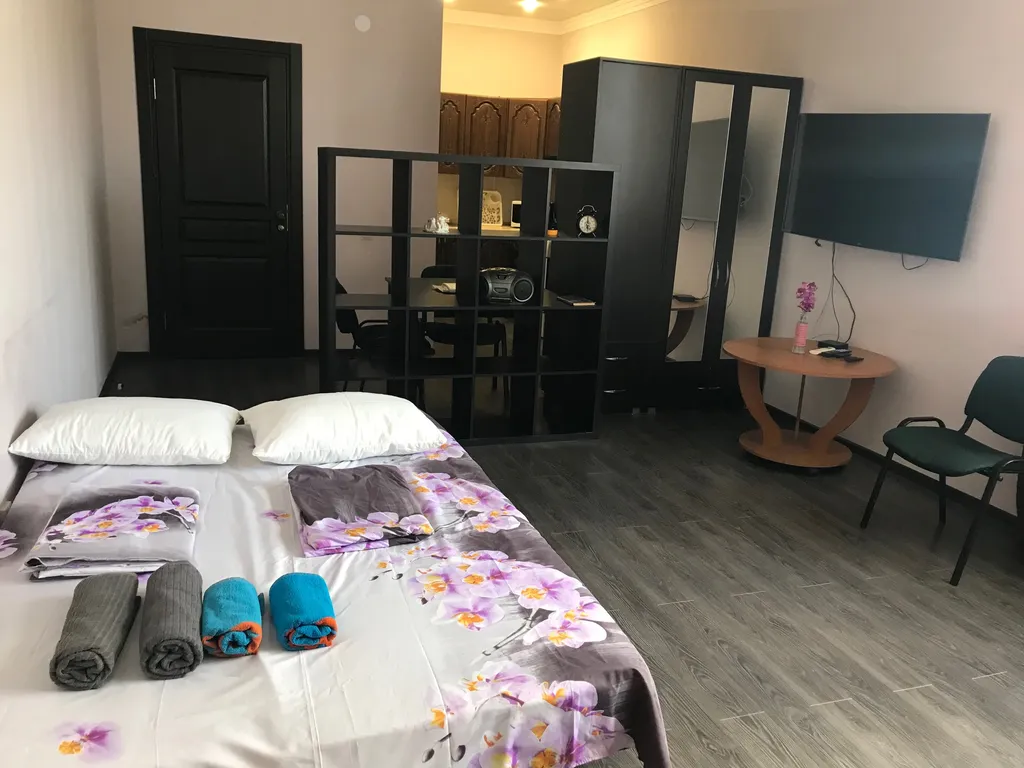 Квартира Апартаменты (квартира-студия) в центре — Сухум