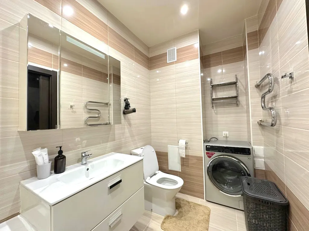 2-комнатная квартира с балконом напротив ЛДК и Кузбасс-Арена