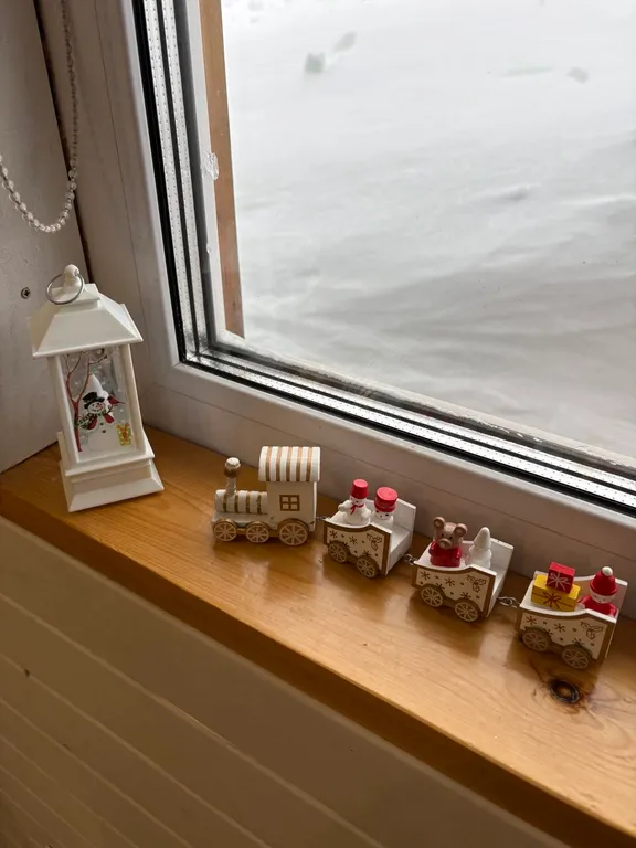 Коттедж Дом для отдыха с террасой и с двумя спальнями — Шерегеш