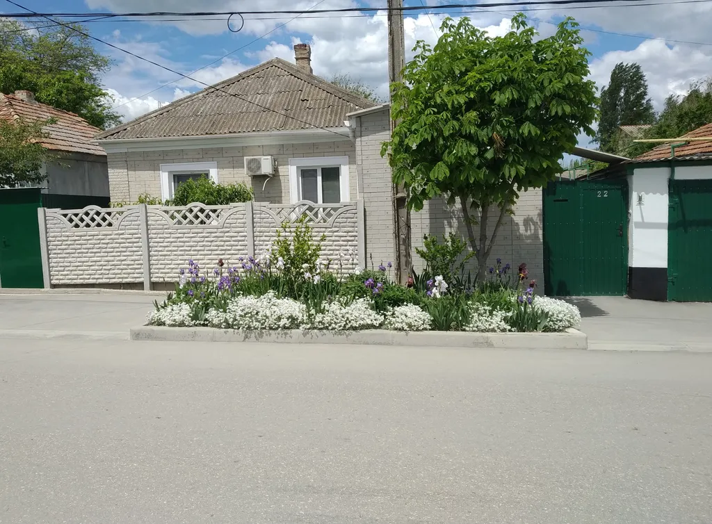 Коттедж Часть дома с двумя комнатами — аренда посуточно в Феодосия