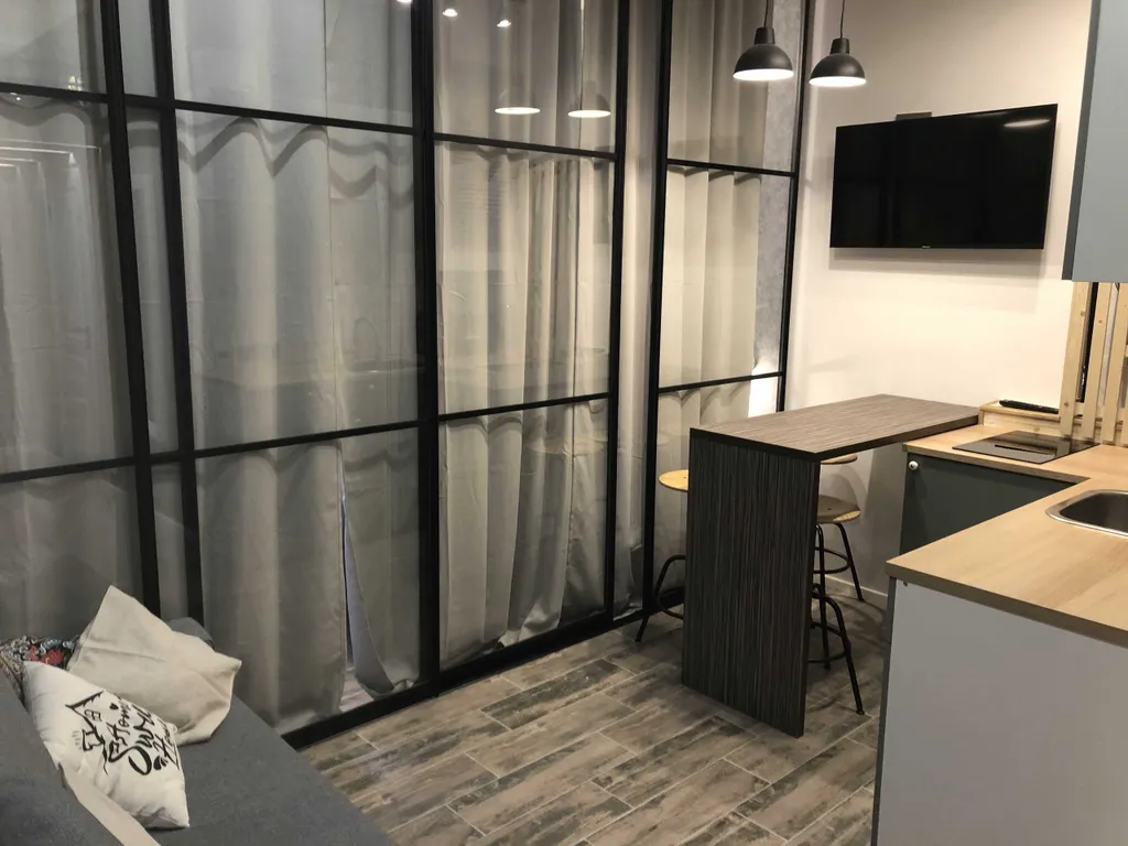 Хаски Дом со 2м уровнем видом на горы и балконом