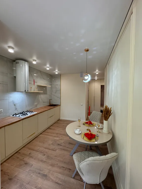 Дизайнерская квартира с красивым видом в новом доме бизнес-класса