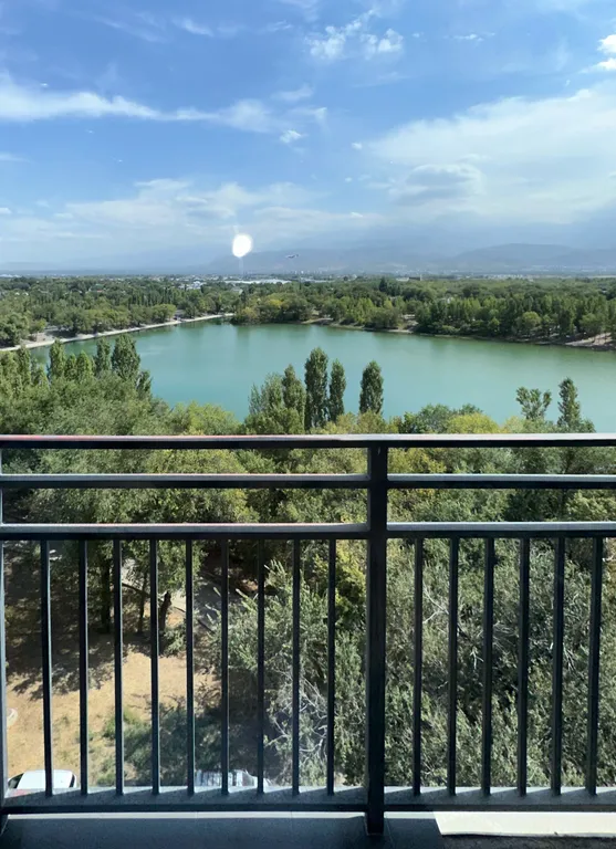 Квартира Радужный берег, вид на горы и озеро сделает ваш отдых уникальным