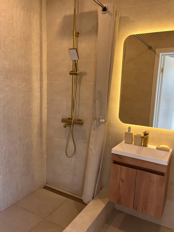 Апартаменты с кухней-гостиной и спальней