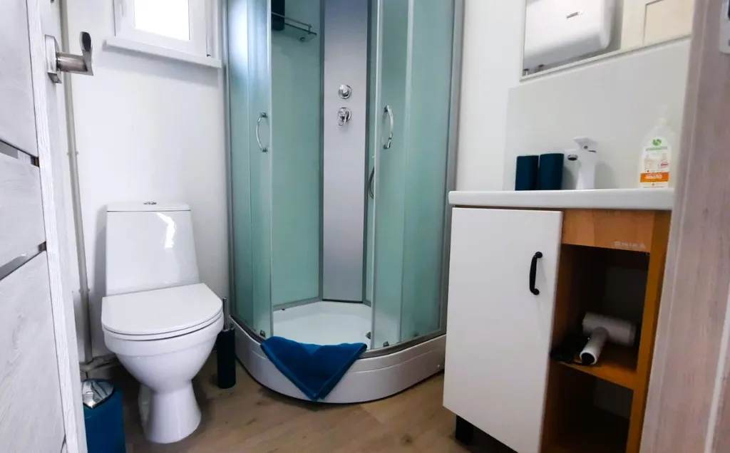 Уютный коттедж с теплым бассейном и видом на холмы Б.Утриша