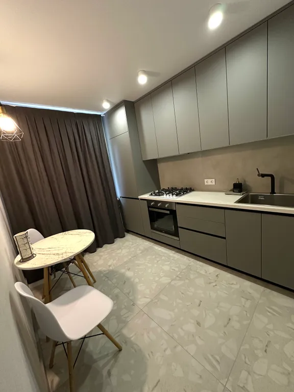 Квартира на набережной в центре