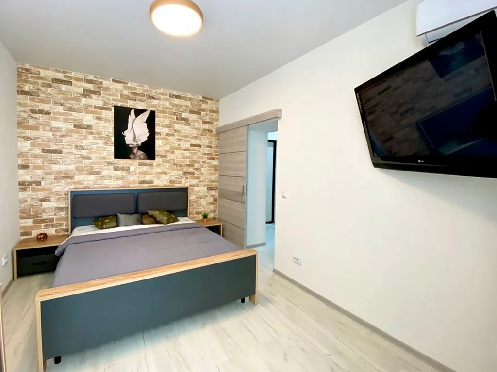 Дизайнерская 2-х комнатная квартира в центре