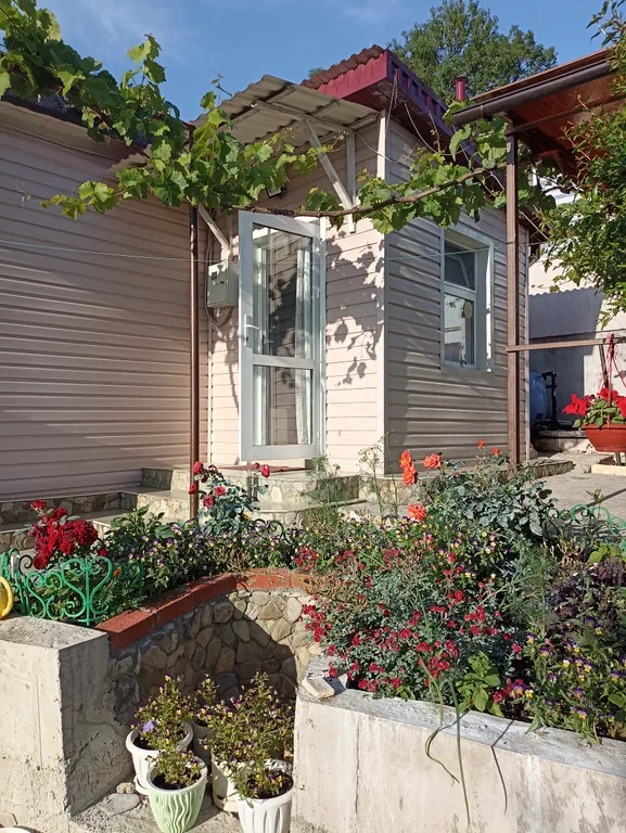 Коттедж Отдельный домик — аренда посуточно в Дивноморское