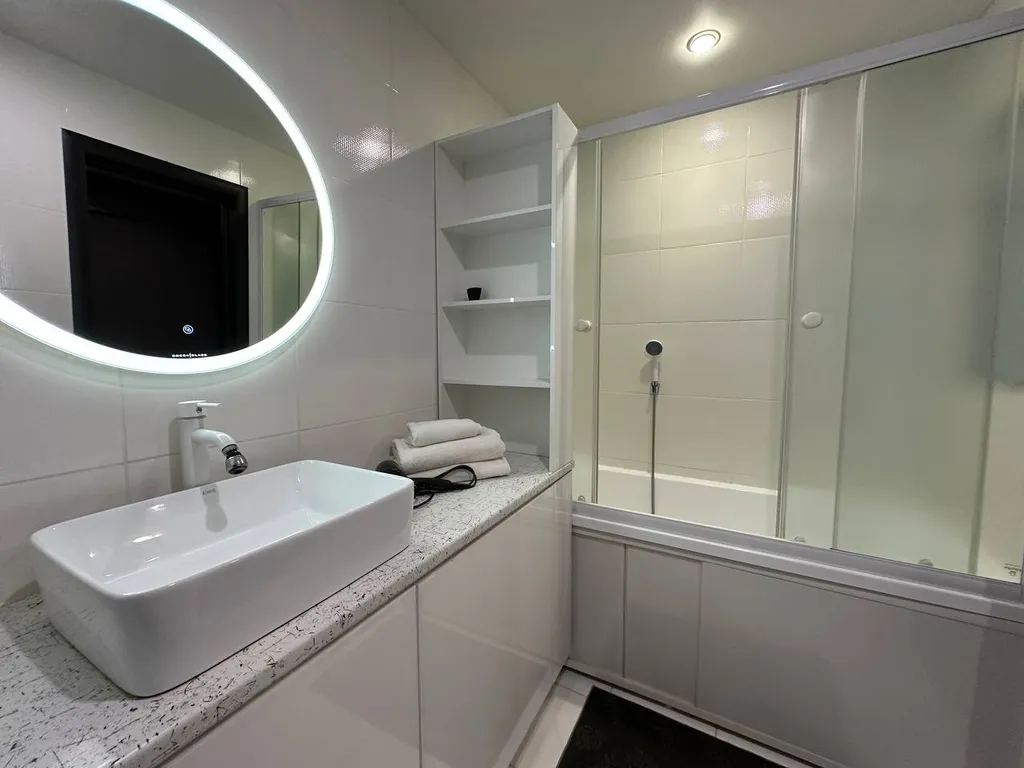 Стильная однокомнатная квартира в уютном районе рядом с лесом