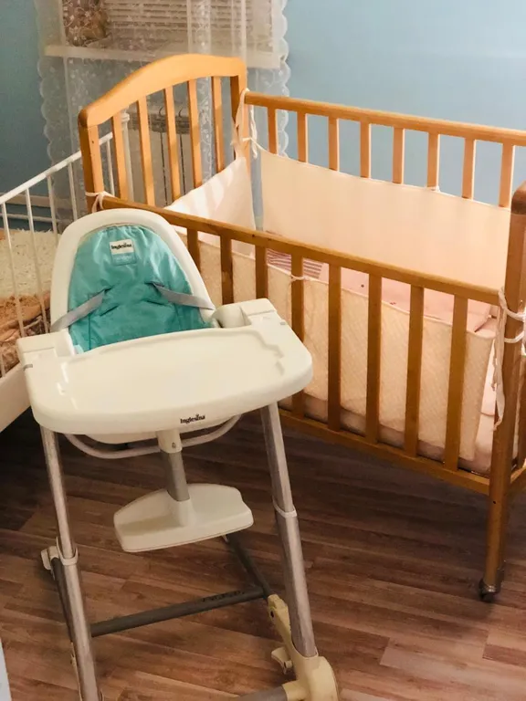 Дом с купелью и сауной, костровой зоной, мангалом и качелями