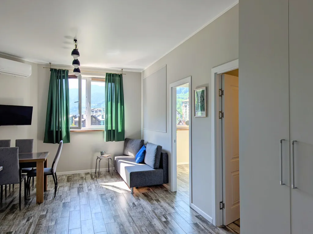 Евротрёхкомнатный апартамент с панорамным видом