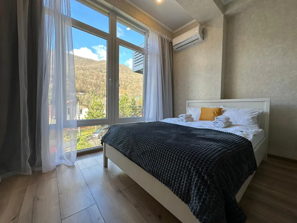 Апартаменты Море квартир с видом на Кавказские горы