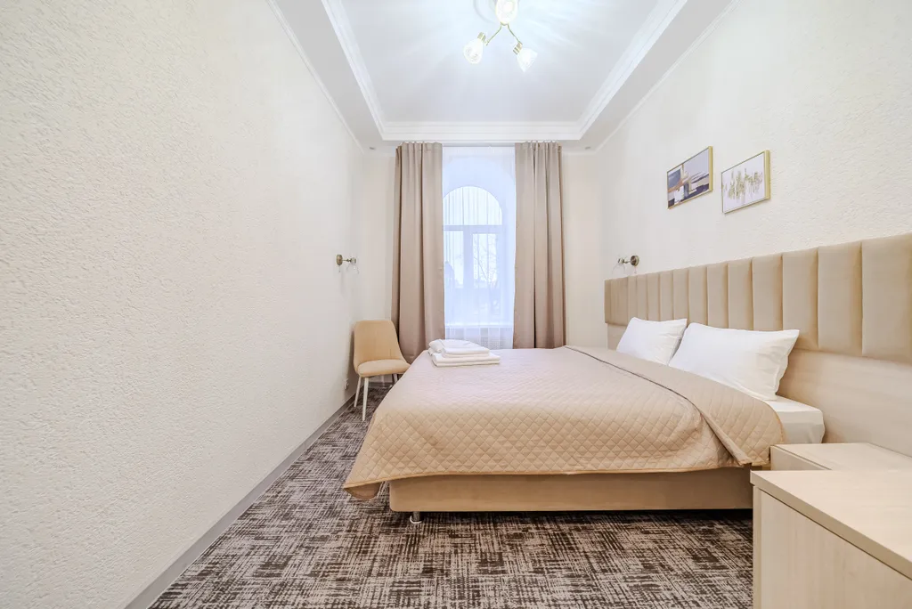 Комната — аренда посуточно в Санкт-Петербург
