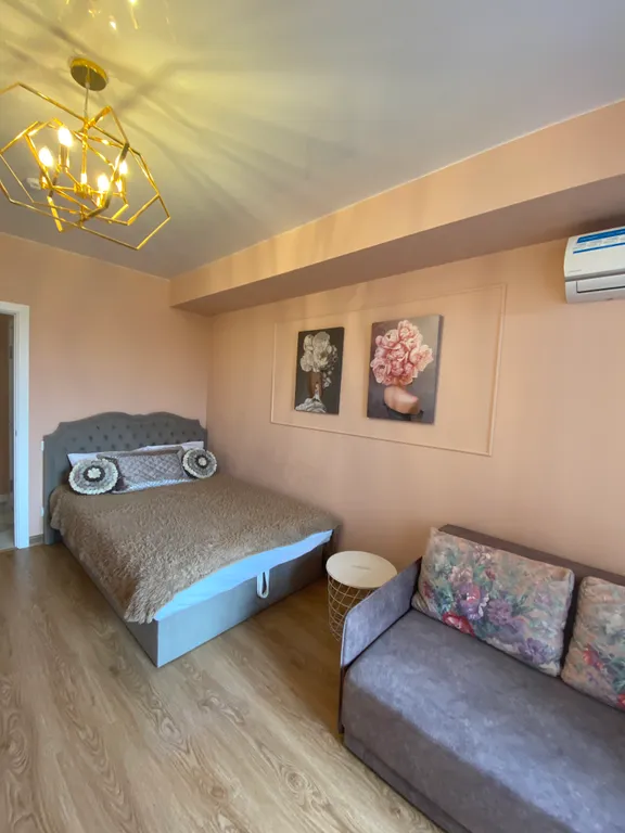 Элитная, новая однушка с авторским дизайном у песочного пляжа