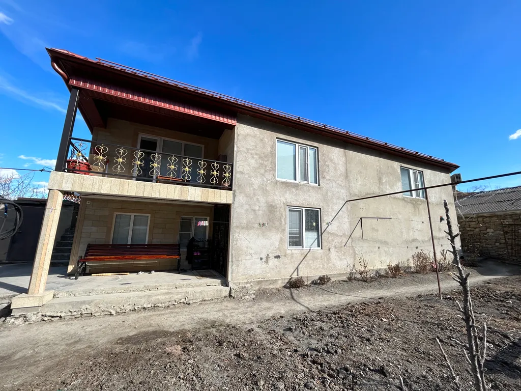 Большой уютный дом