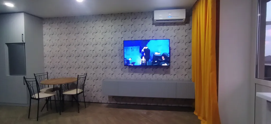 Квартира Уютная студия с видом на городской стадион Авангард — аренда посуточно в Таганрог