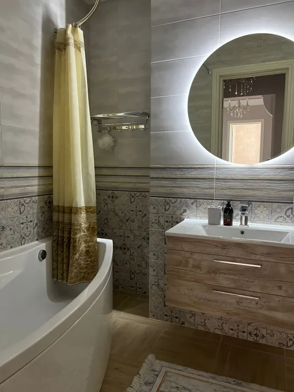 Квартира с панорамными окнами с видом на море