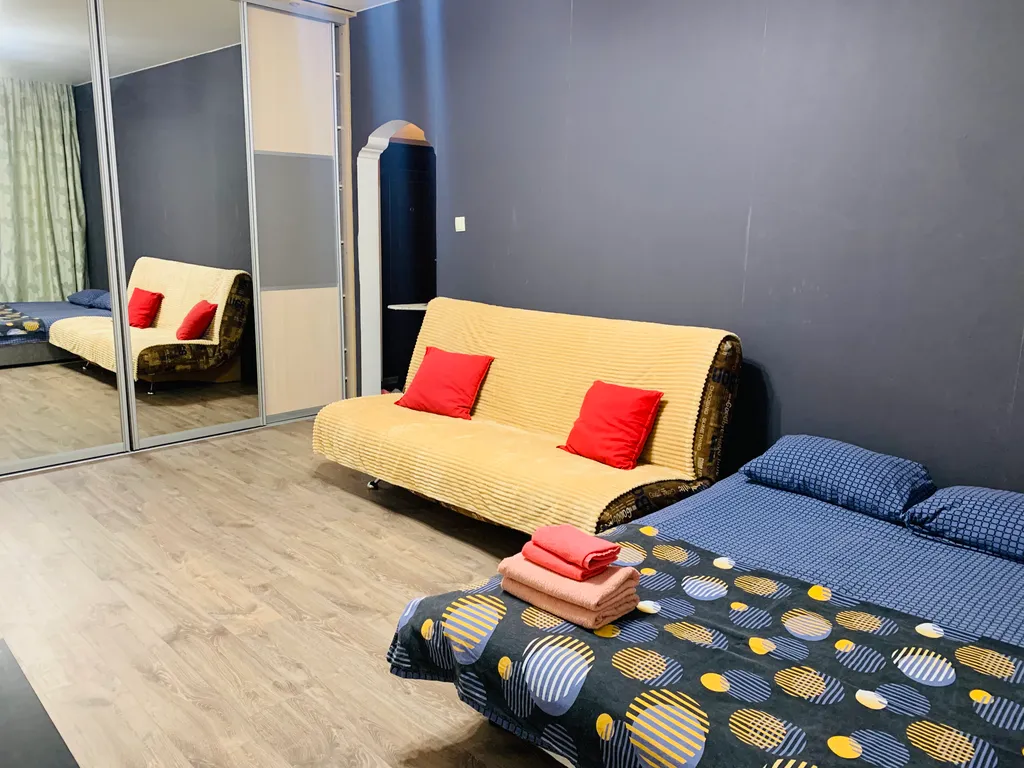 1 комнатная квартира в Студгородке, центр