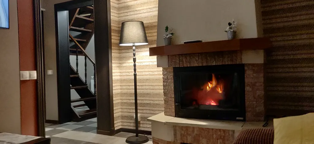 Коттедж у озера