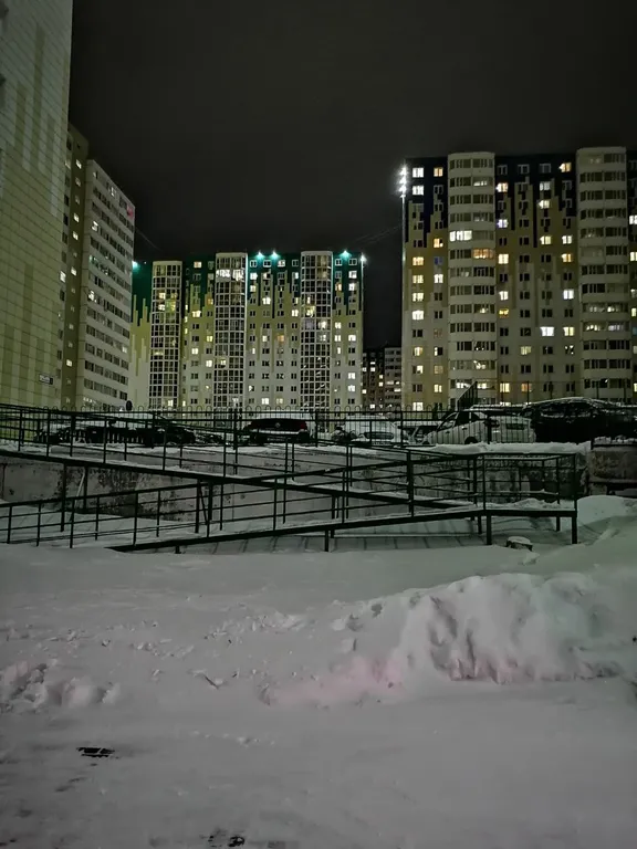 Честная квартира с балконом Четыре угла возле ТЦ Аура