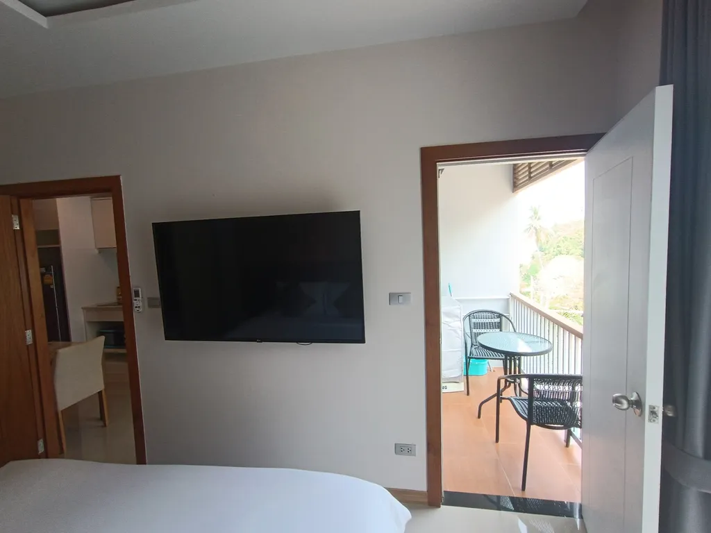 1-к квартира с бассейном у пляжа Карон A4