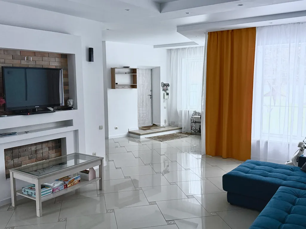 Просторный уютный коттедж