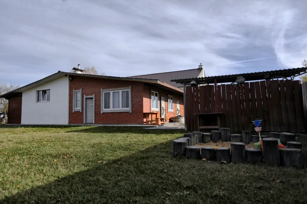 Дом с камином