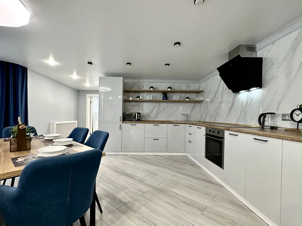 Просторная дизайнерская евродвушка в центре