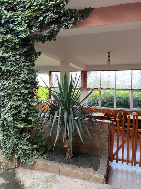 Домик с бассейном и видом на море