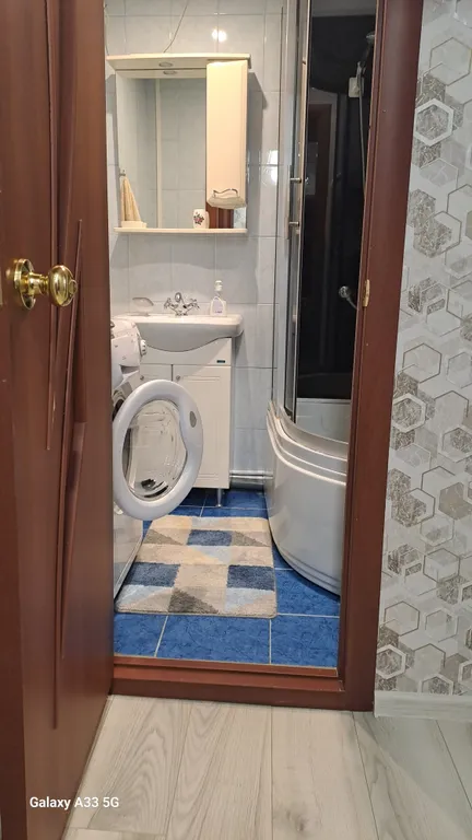 Хорошая, благоустроенная двухкомнатная квартира в центре