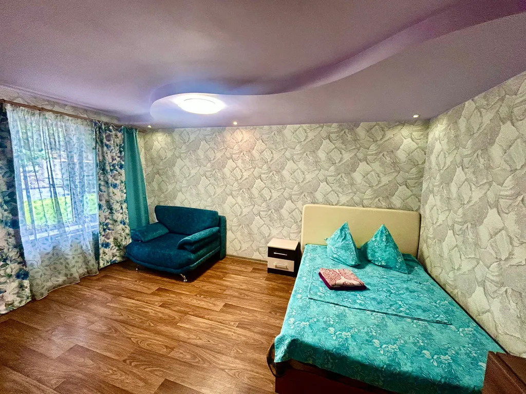 Хорошая квартира присутствие всей инфраструктуры в шаговой доступности