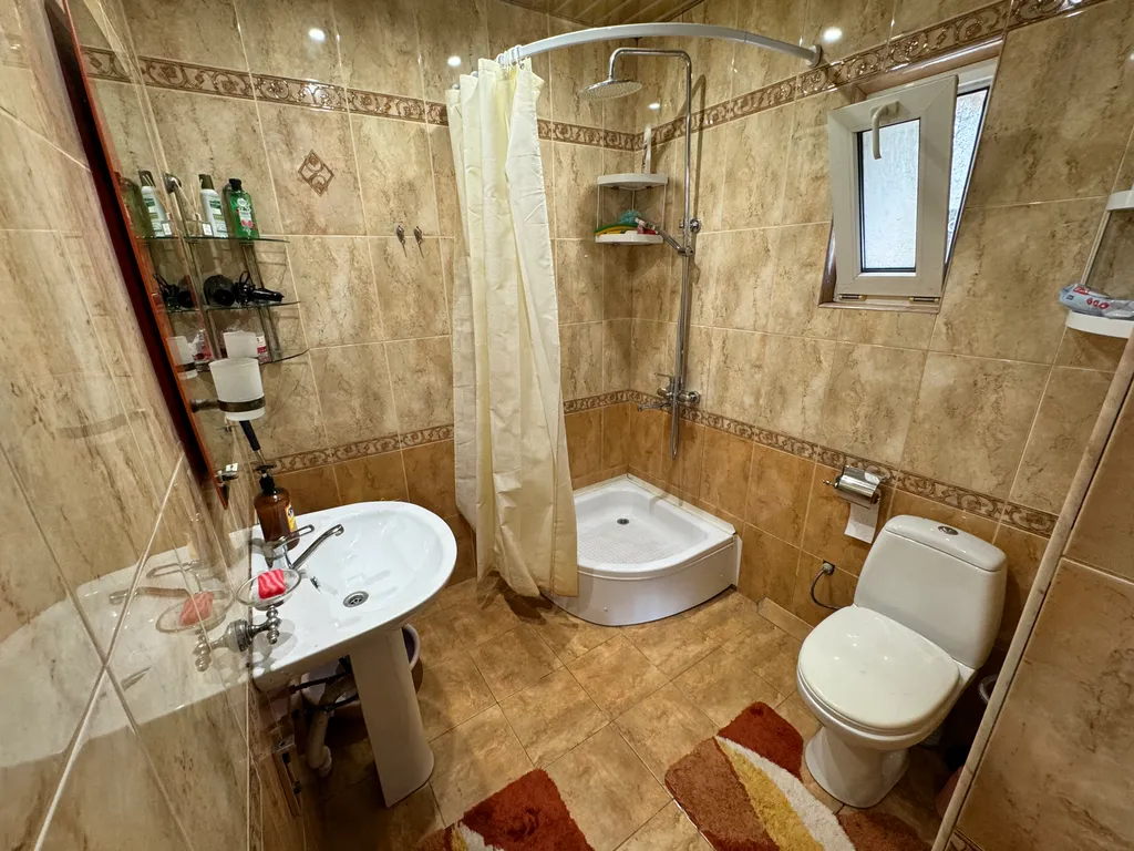 Коттедж Дом в центре города — Махачкала