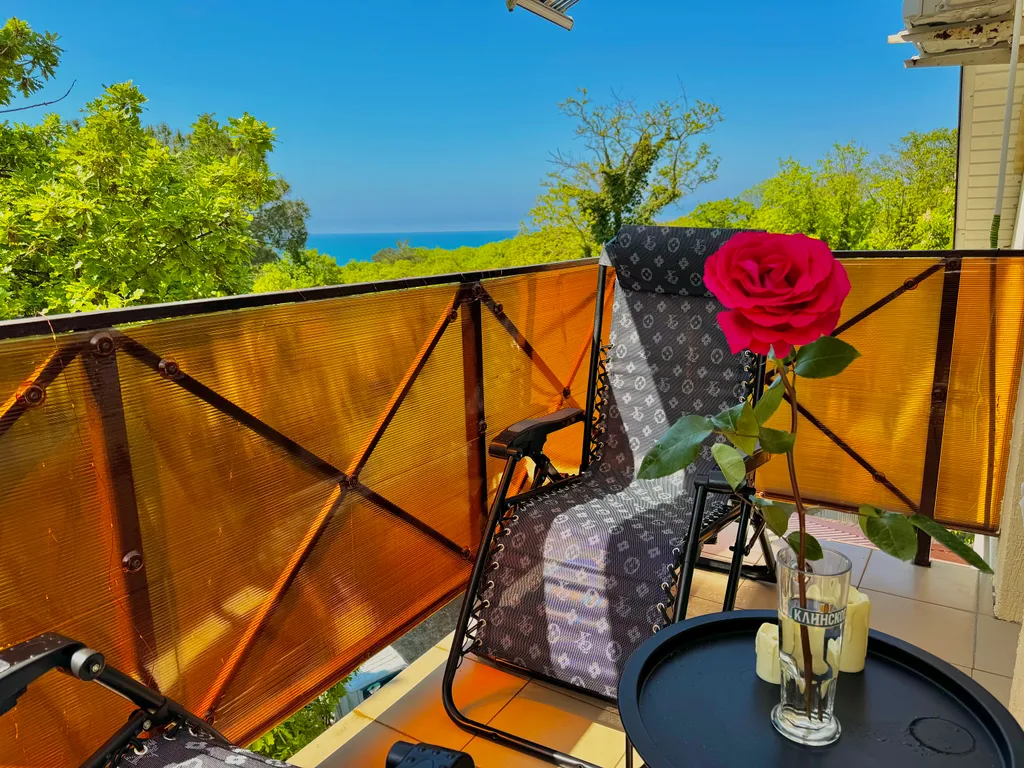 Райская мансарда с балконом на море: простор, комфорт и уют